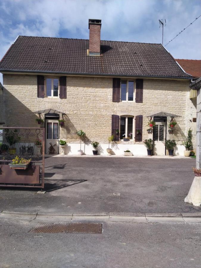 A La Maison Du Bonheur Lanty-sur-Aube Екстериор снимка